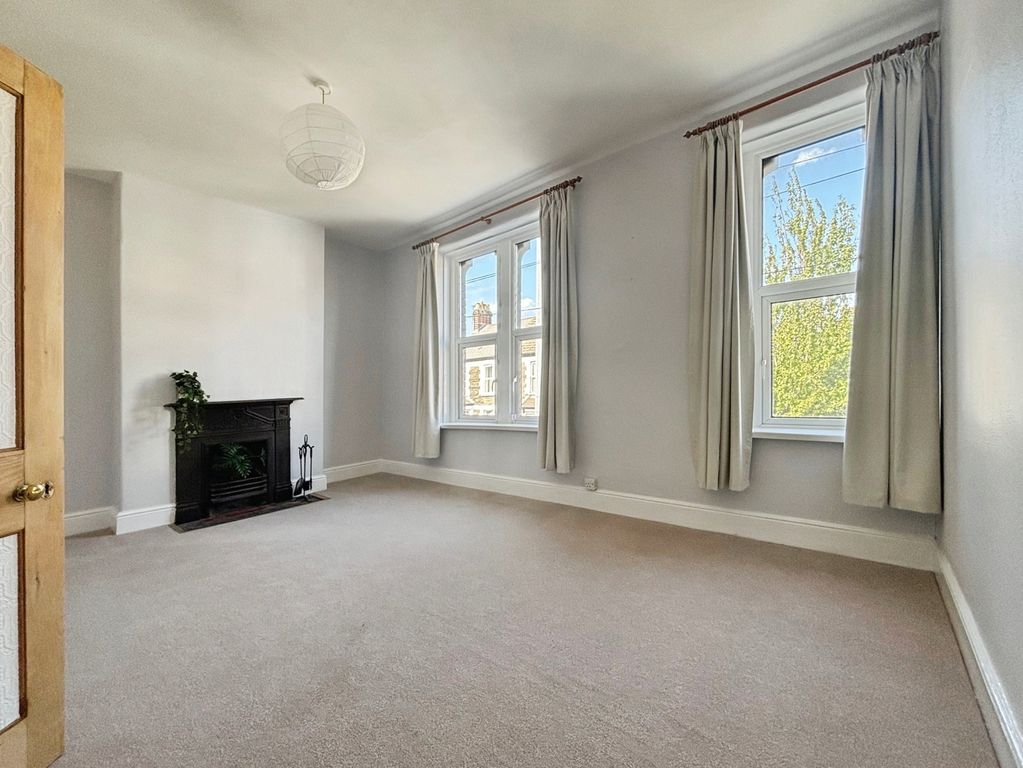 Property photo 2 of 8 Pbox-Img.Jpg