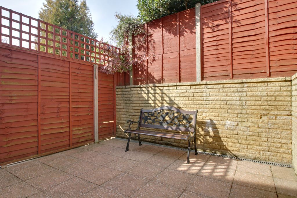 Property photo 2 of 6