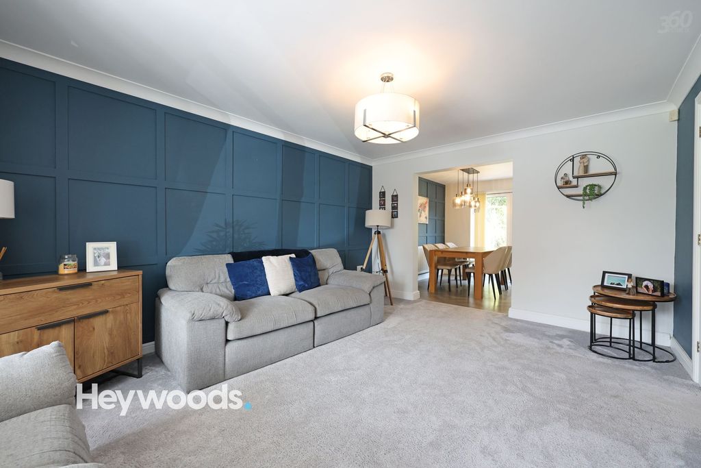 Property photo 3 of 45