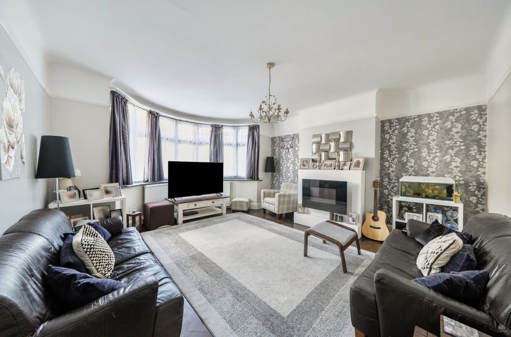 Property photo 2 of 24 Photo 10