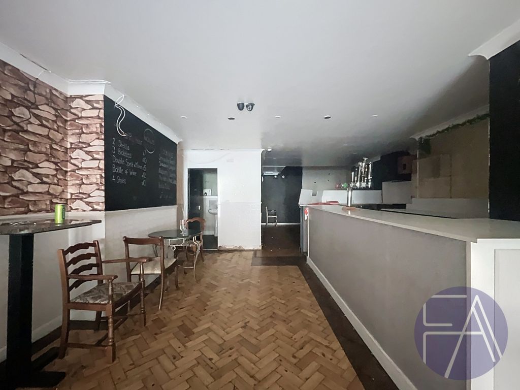 Property photo 2 of 16 4733621