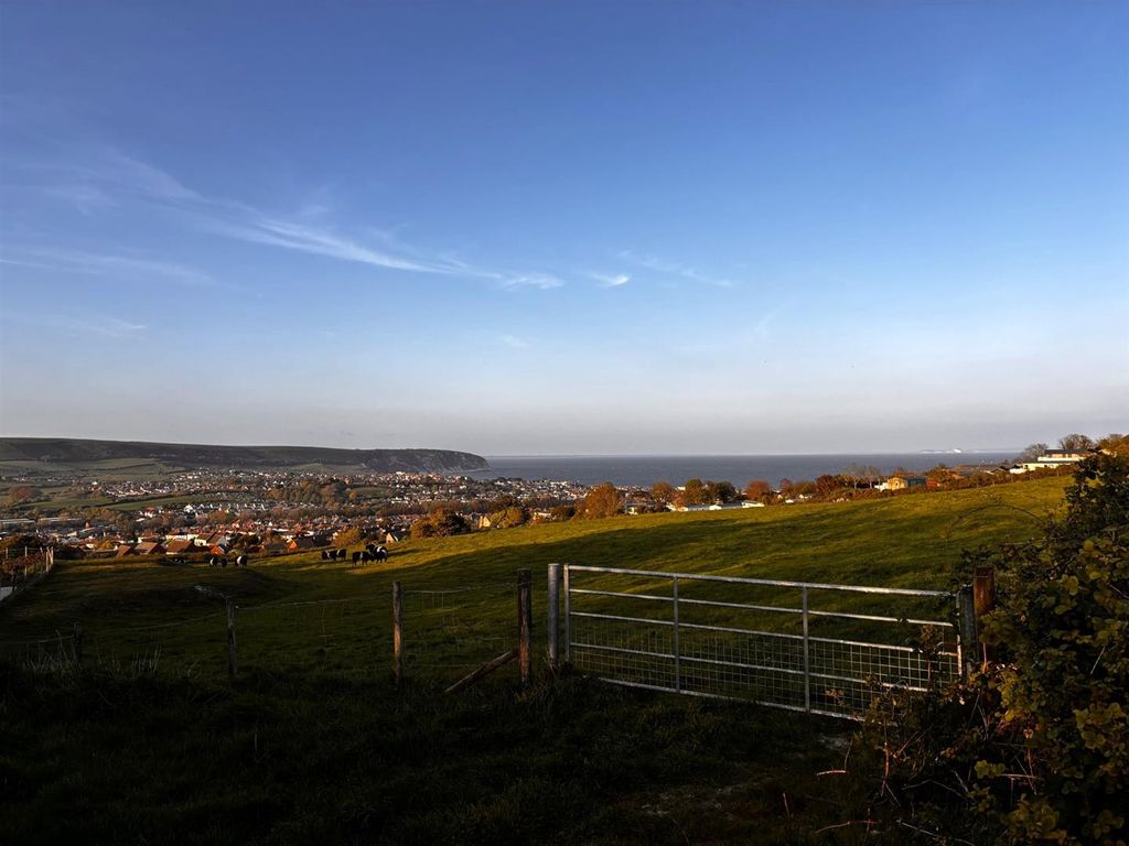 Property photo 2 of 25 4323 Priests Way Sea View.Jpg