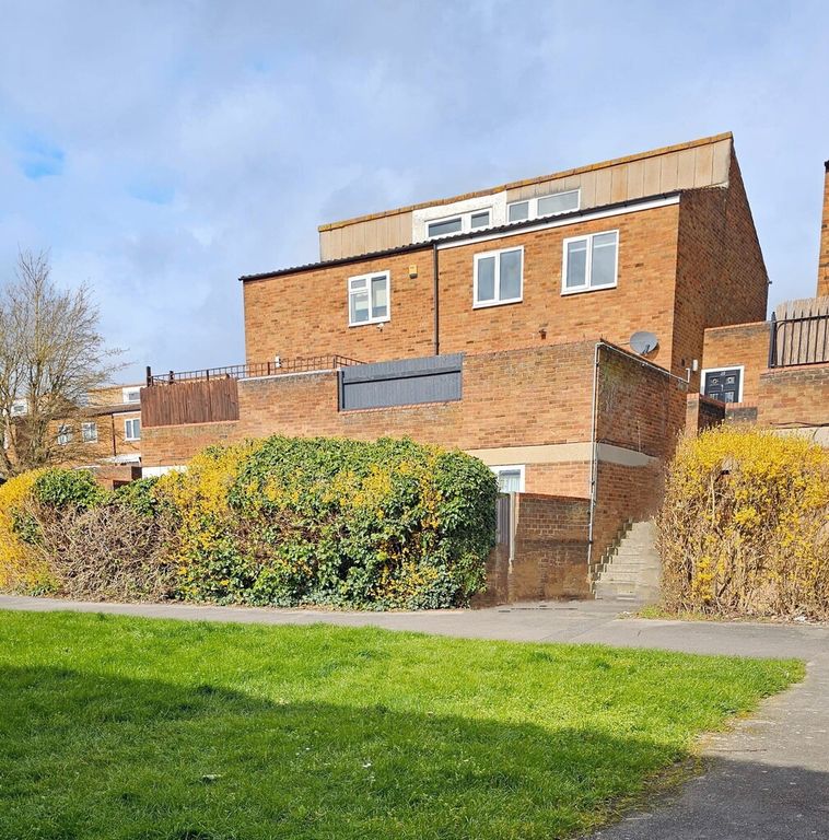 Property photo 1 of 6 Steeplehall