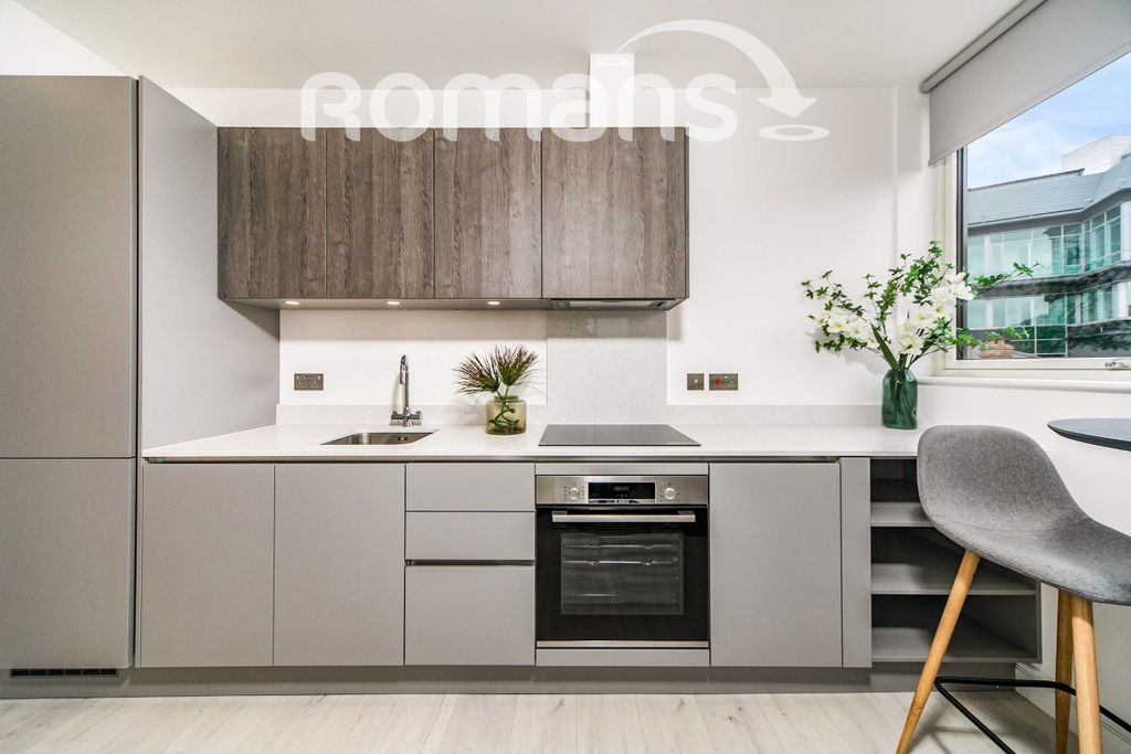 Property photo 1 of 8 cd8393Ab-23Dd-Ec11-B