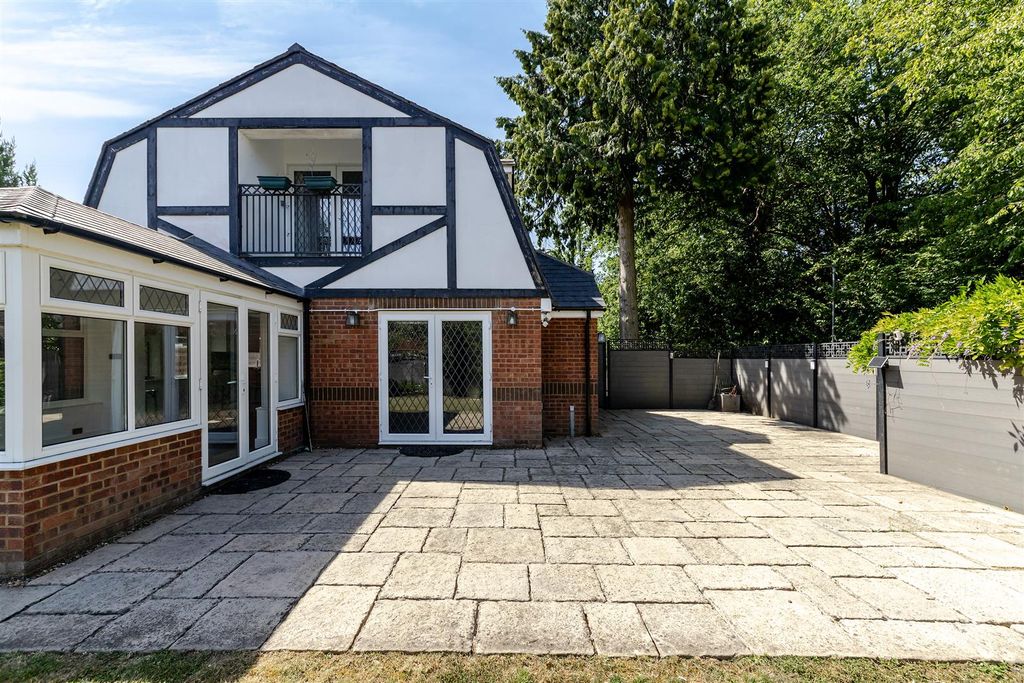 Property photo 3 of 33 32Hazelroad-62.Jpg