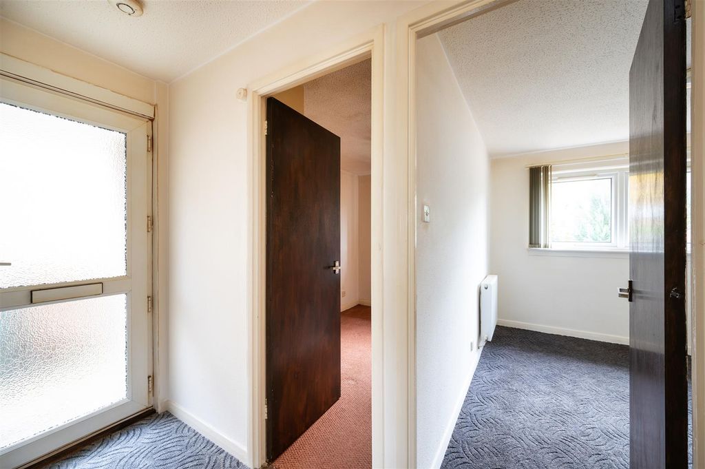 Property photo 1 of 17 Currievaledrive_009.Jpg