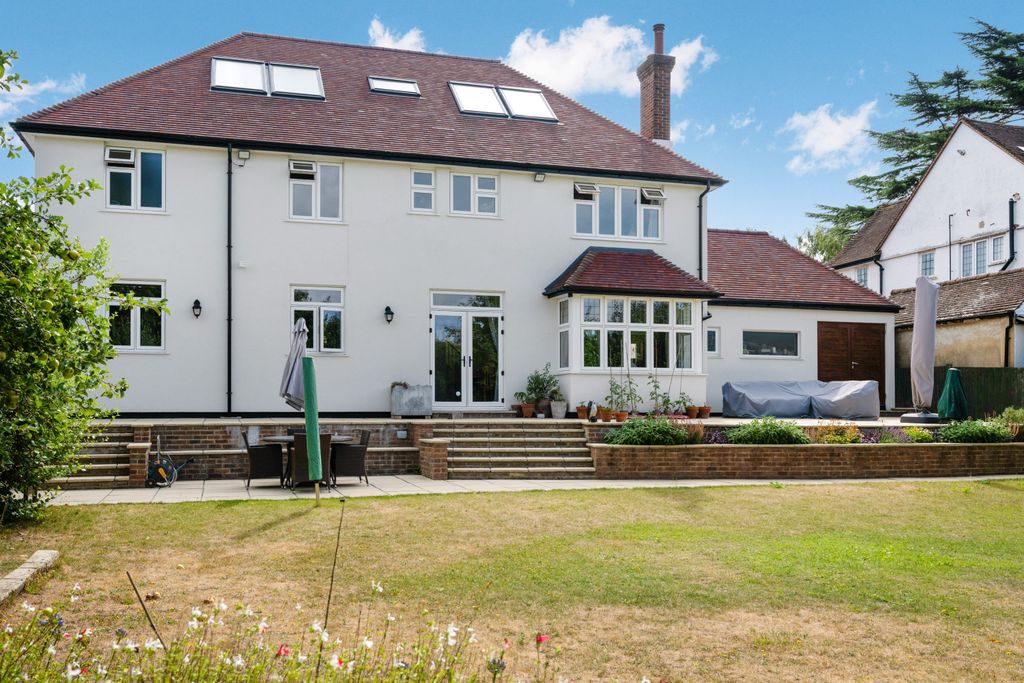 Property photo 2 of 32 Picture No. 48