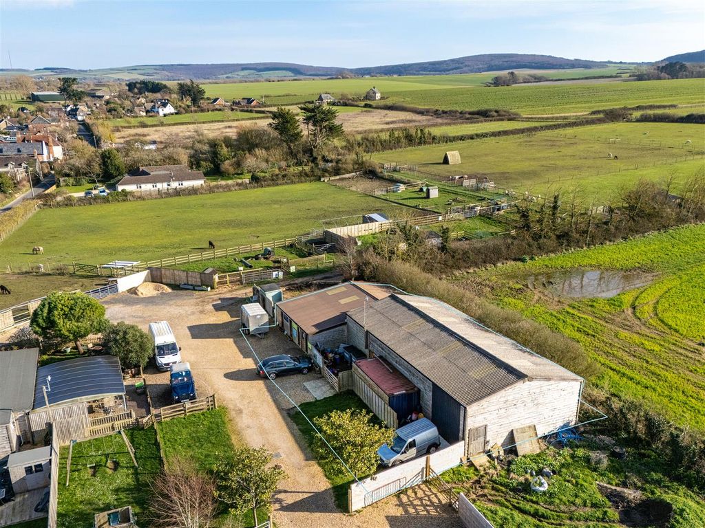 Property photo 3 of 9 2290-021.Jpg