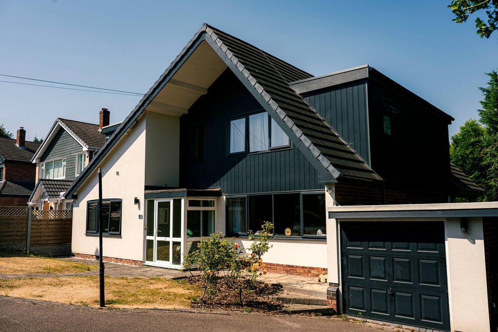 Property photo 1 of 37