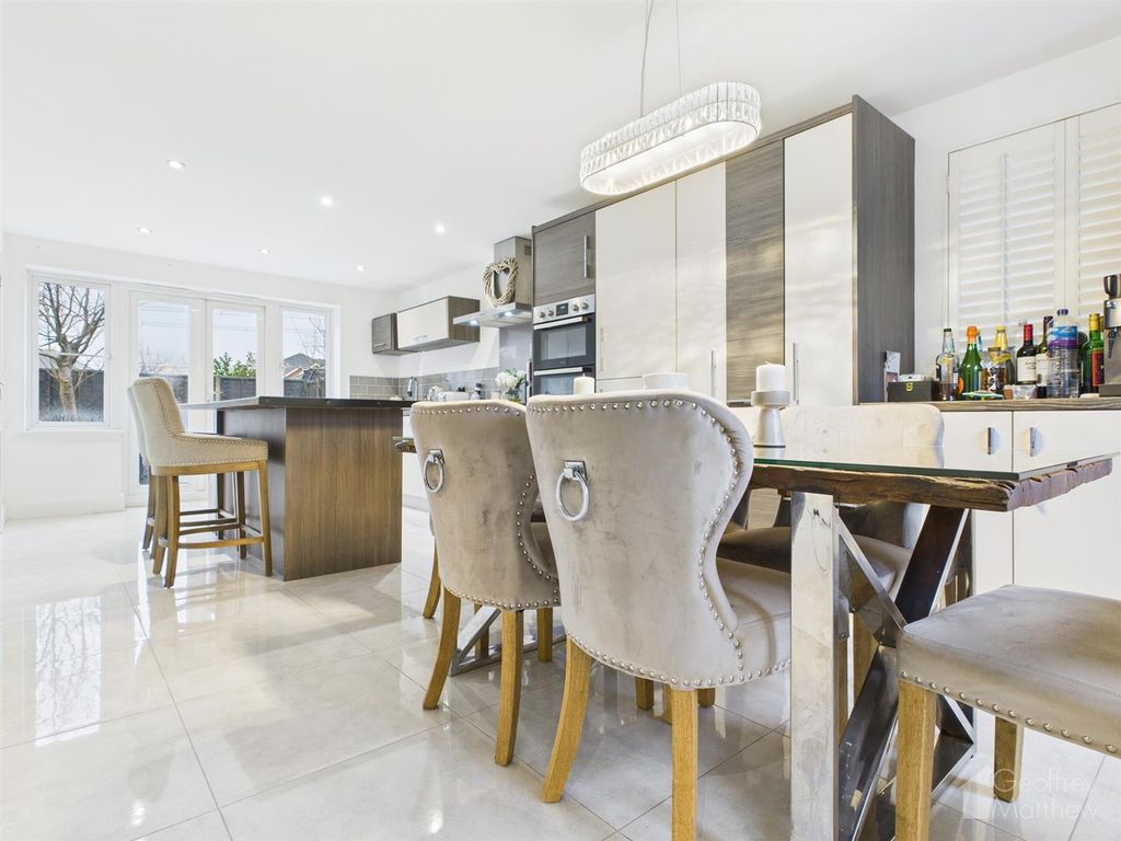 Property photo 1 of 34 Cam02365G0-Pr0398-Still001.Jpg