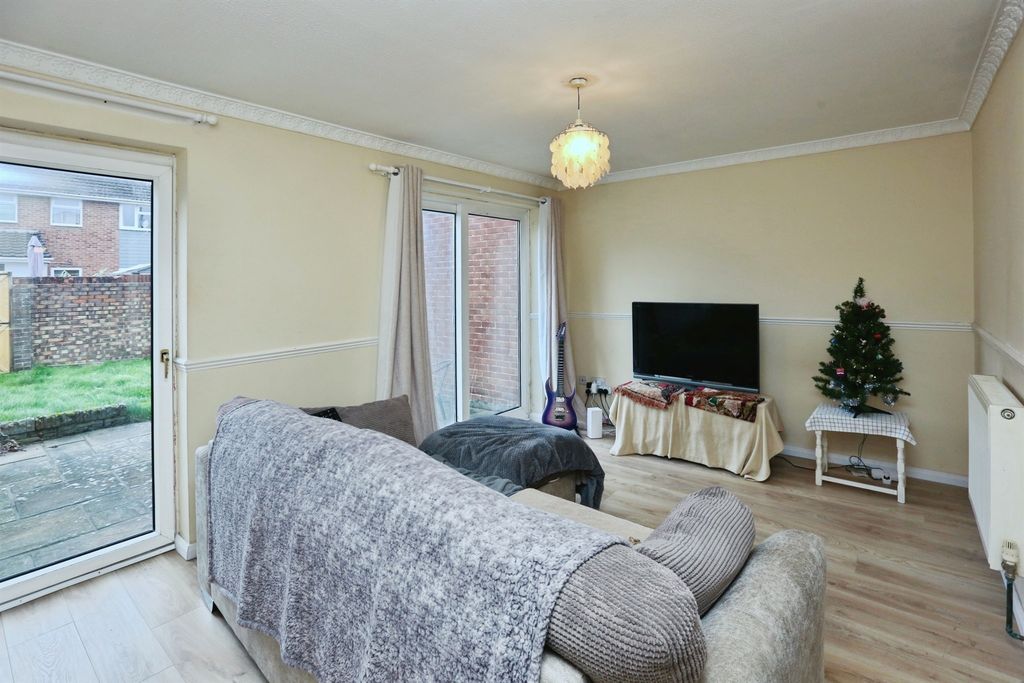 Property photo 3 of 13