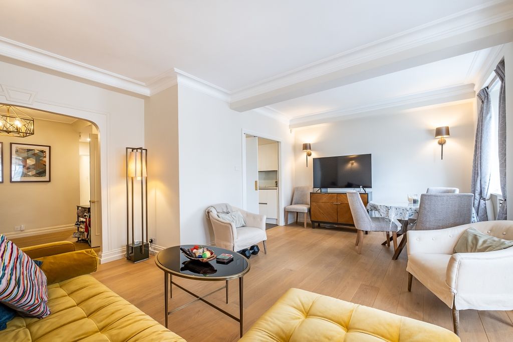 Property photo 3 of 15 Sloane-Street-06