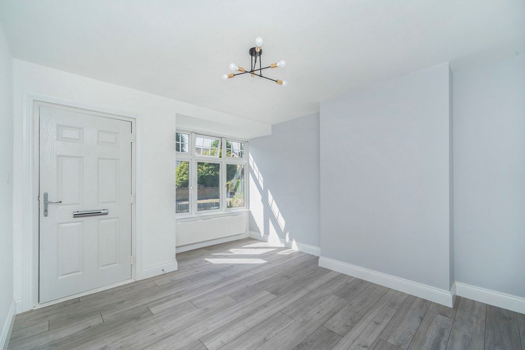 Property photo 2 of 13 Pbox-Img.Jpg