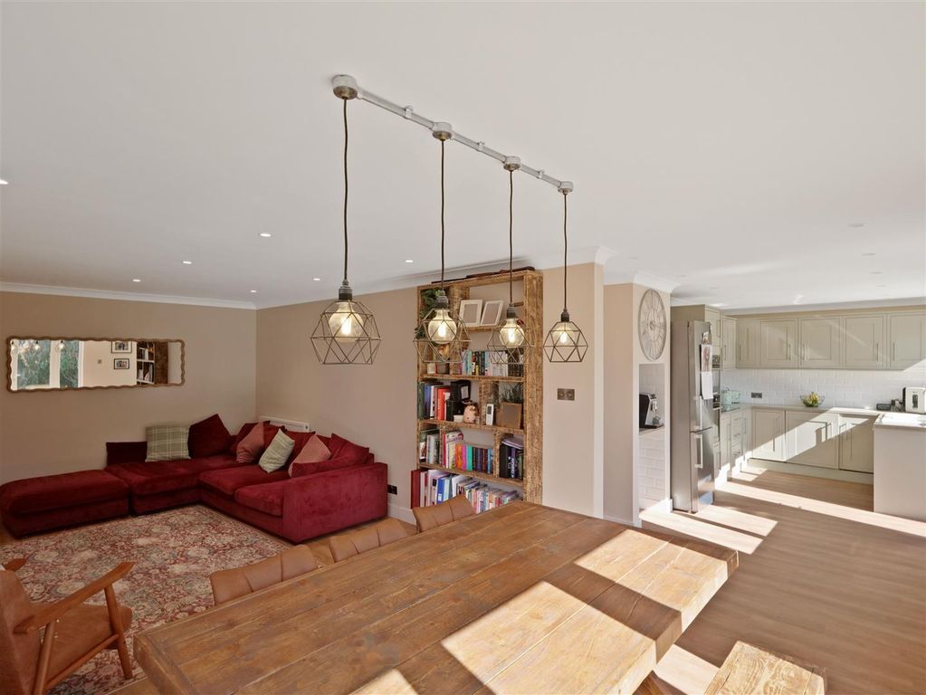 Property photo 1 of 32 Jpeg-Optimizer_P1742078.Jpg