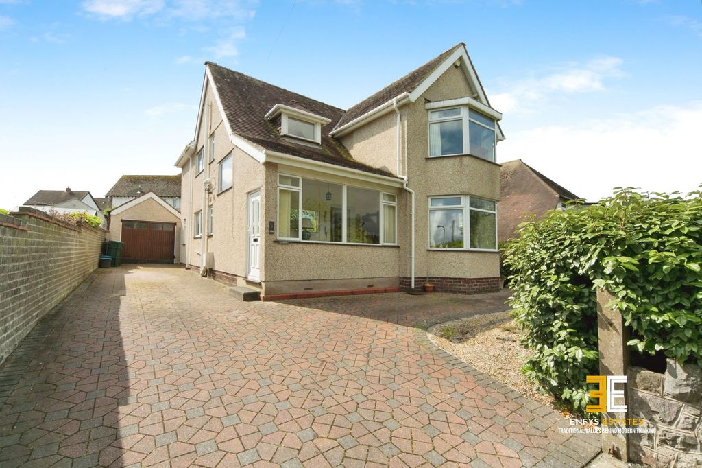 Property photo 1 of 41