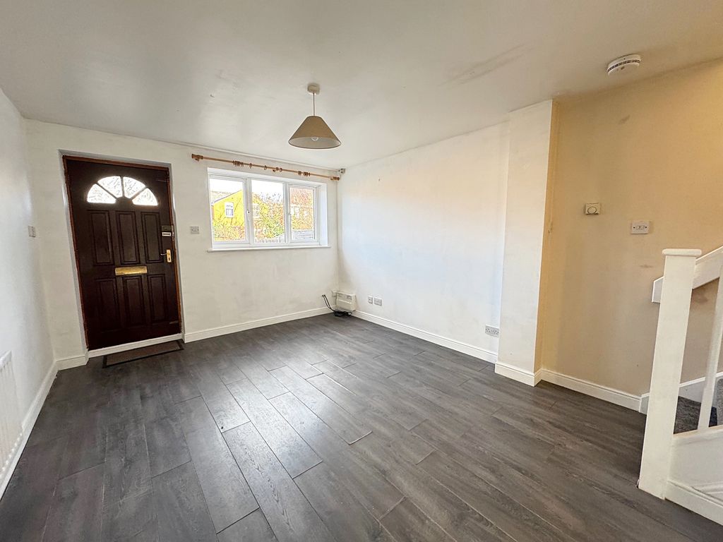 Property photo 3 of 10 13