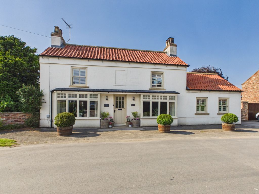 Property photo 1 of 27 4654414