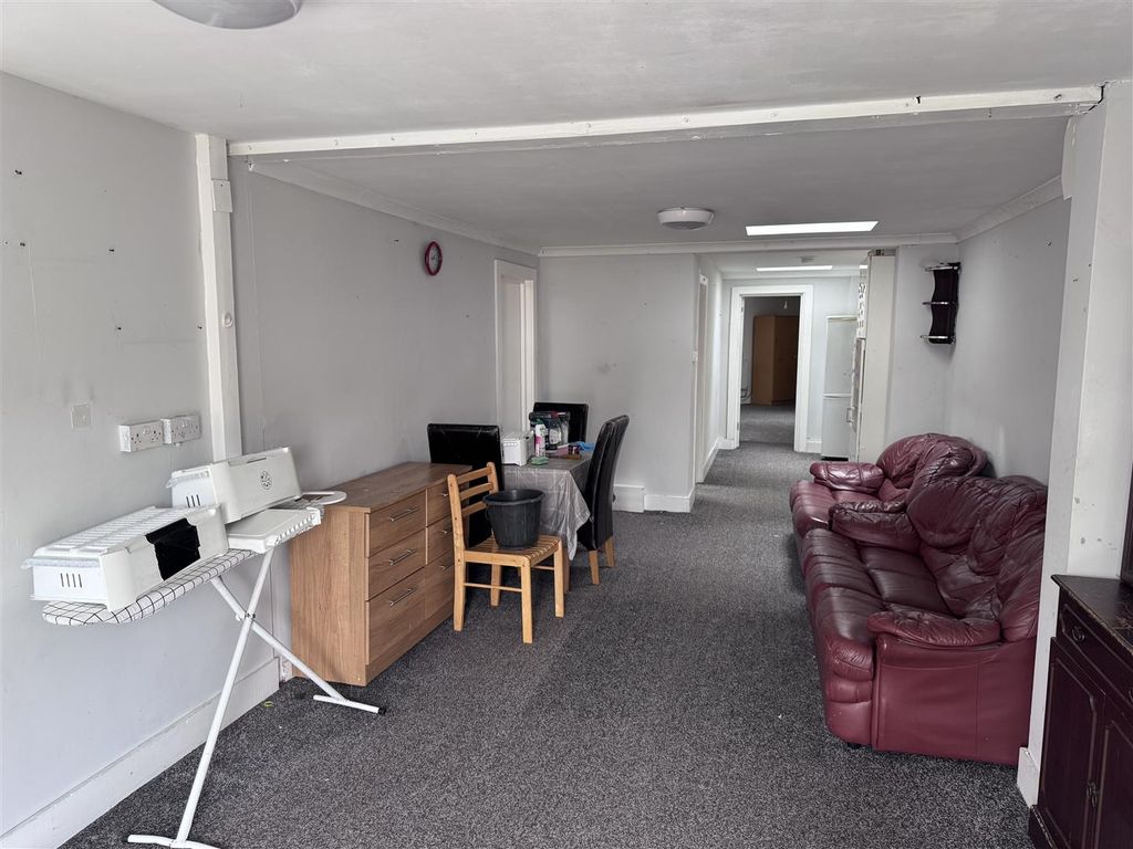 Property photo 3 of 8 Img_8096.Jpg