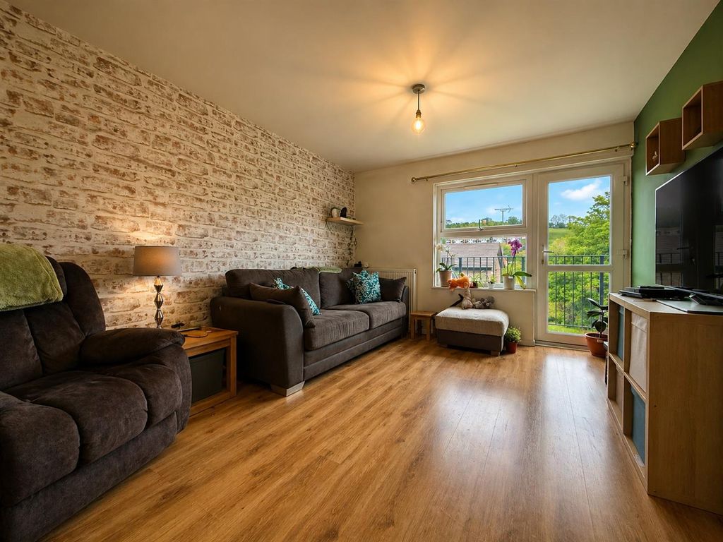 Property photo 3 of 12 Living Room.Png