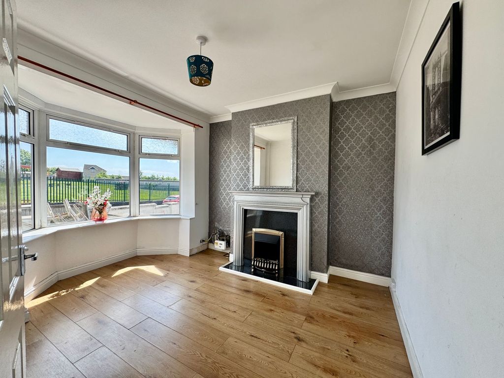 Property photo 2 of 29