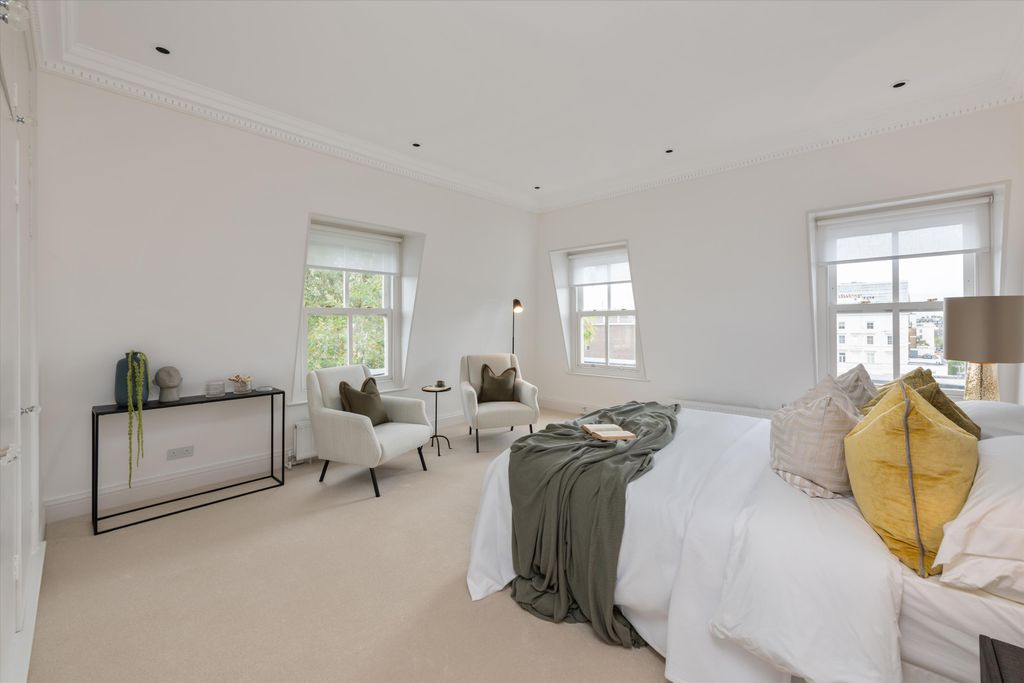 Property photo 3 of 16 Image