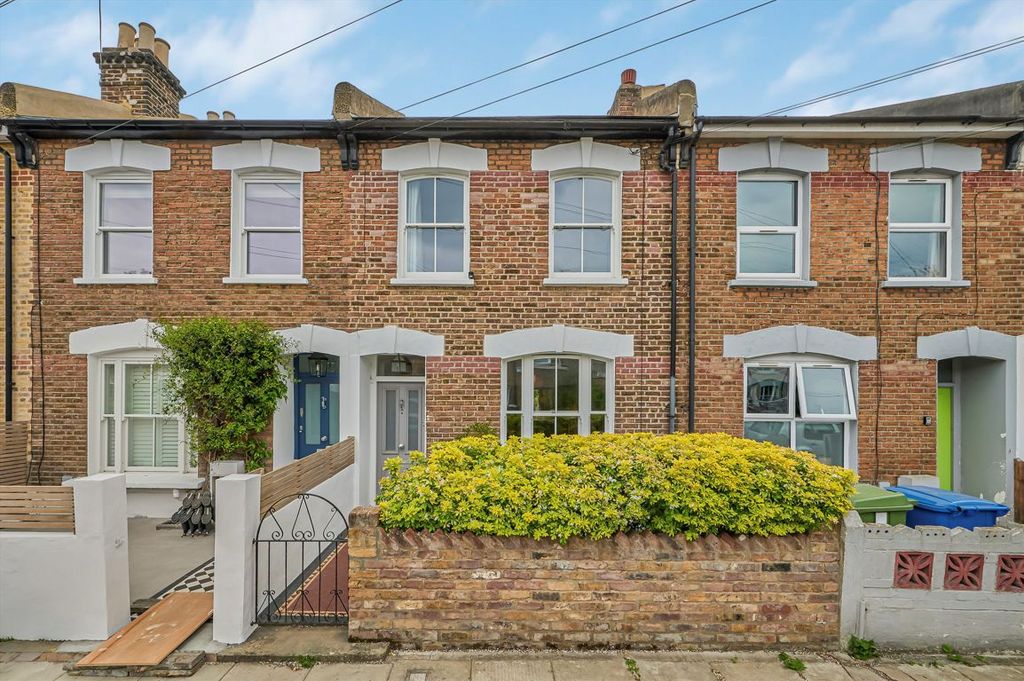 Property photo 1 of 12