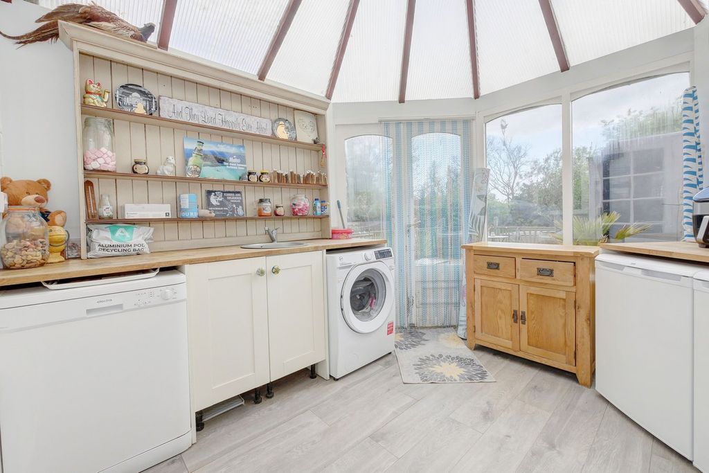 Additional image 12 of 5 bed detached house for saleHawthylands Road, Hailsham BN27