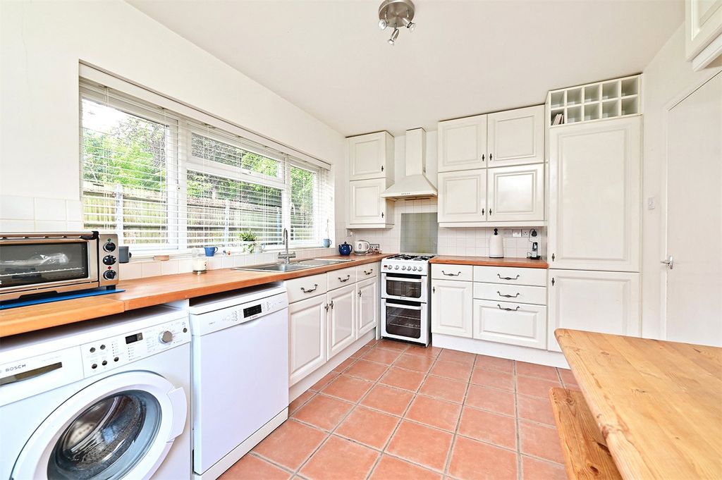 Property photo 2 of 12 Picture No. 16