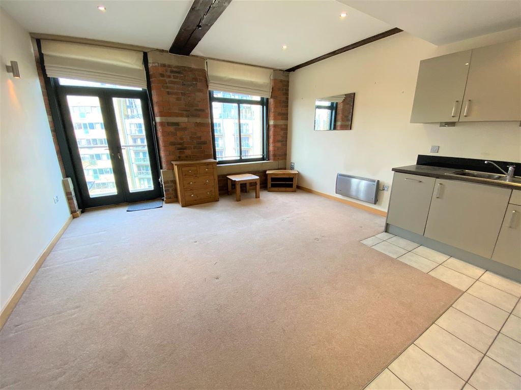 Property photo 3 of 10 41Mason6.Jpg