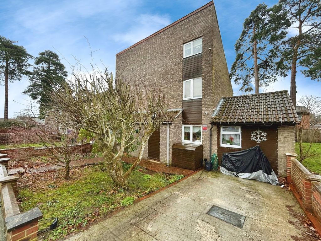 Property photo 1 of 16 Pbox-Img.Jpg