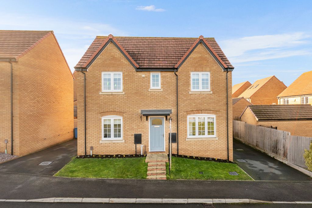 Property photo 1 of 37