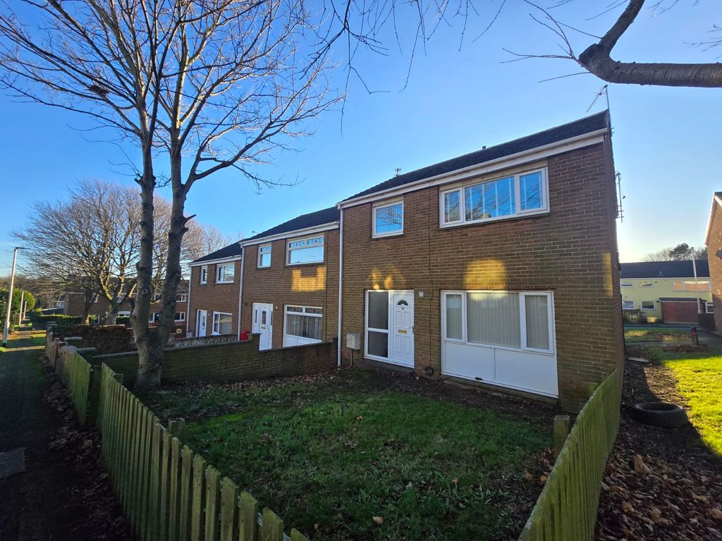 Property photo 1 of 12 3 Bed End Terrace