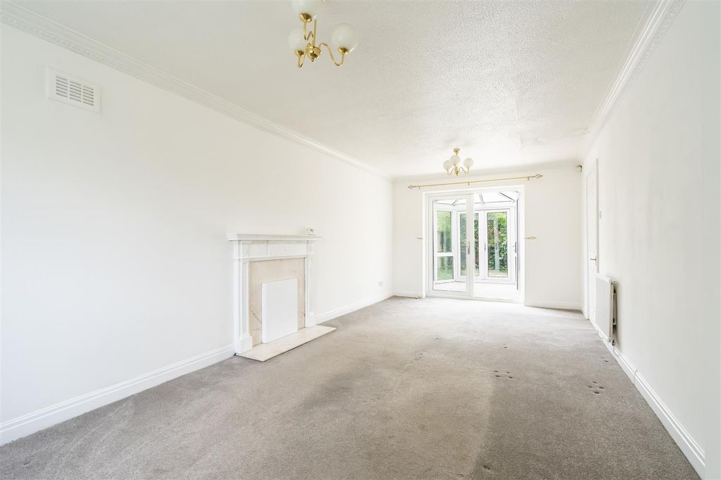 Property photo 2 of 17 30 Hde-2.Jpg