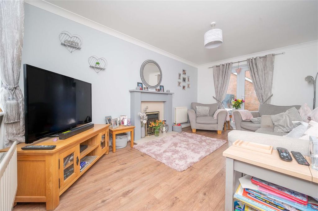 Property photo 3 of 14