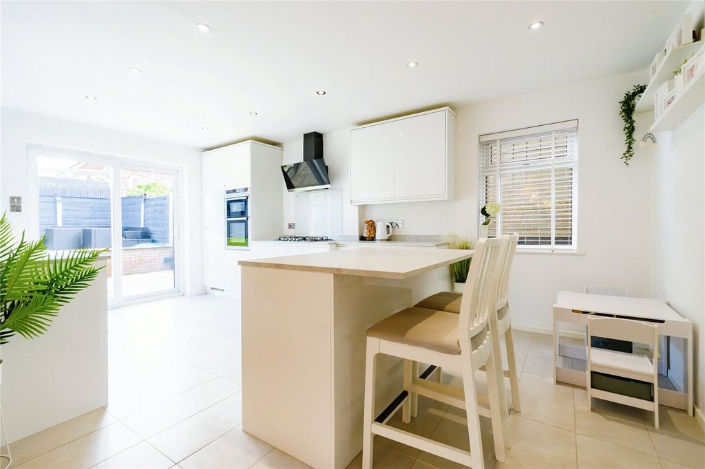 Property photo 3 of 28 Picture No. 22