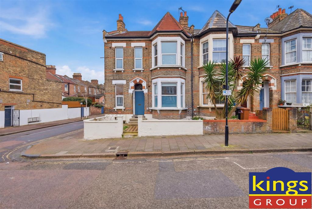 Property photo 1 of 11