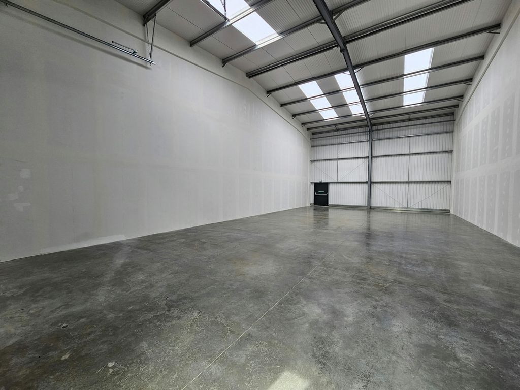 Property photo 2 of 8 5C Internal.Jpg