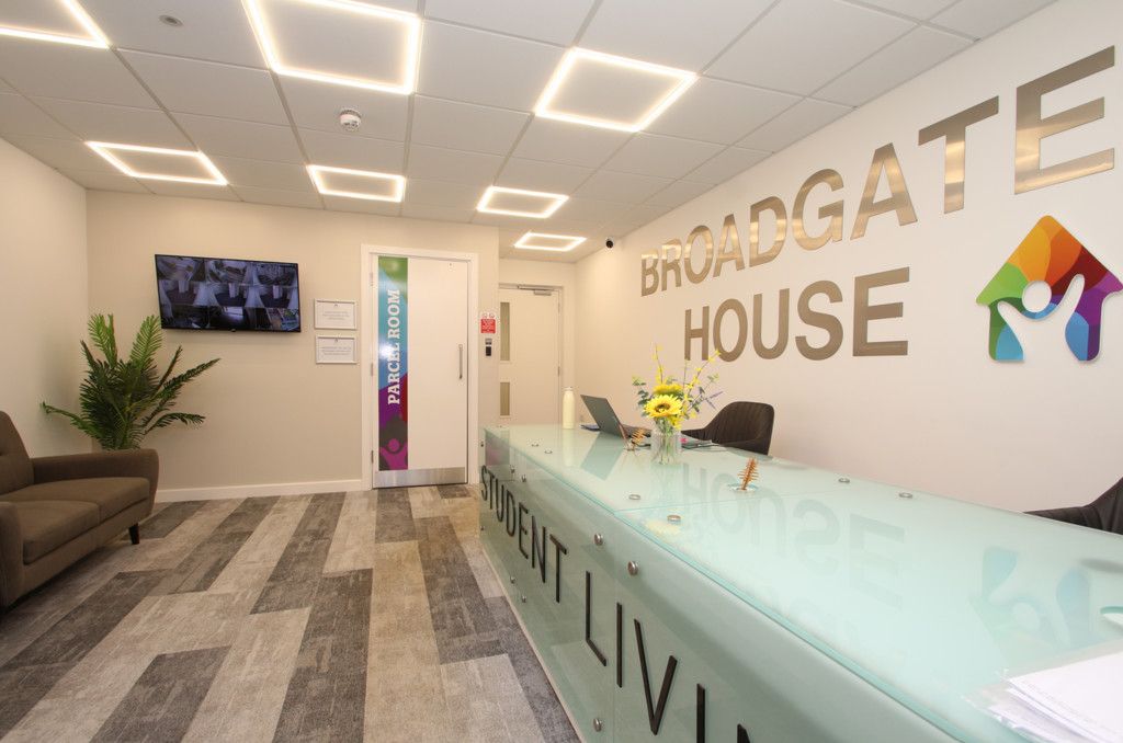 Property photo 1 of 32 Reception Area..