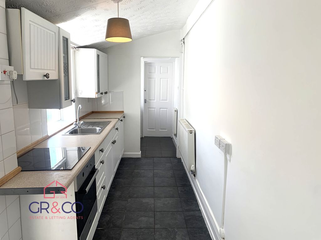 Property photo 2 of 17 Kitchen