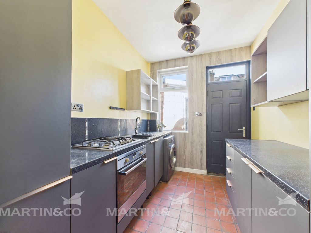 Property photo 2 of 13 Cam02406G0-Pr0507-Still003