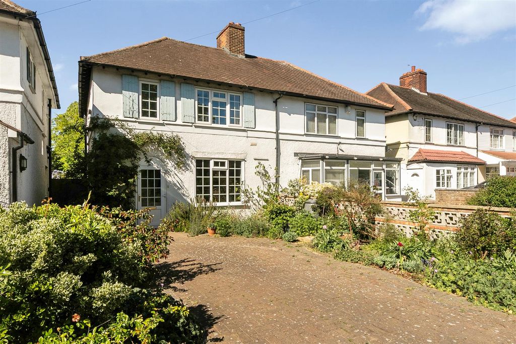 Property photo 1 of 10