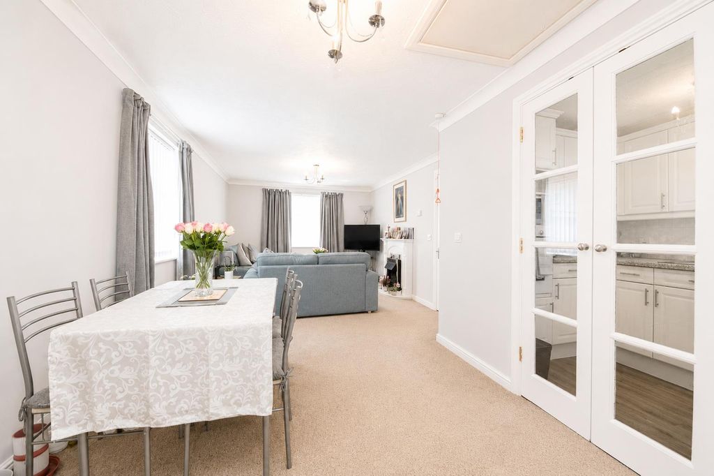 Property photo 1 of 13 7.Png