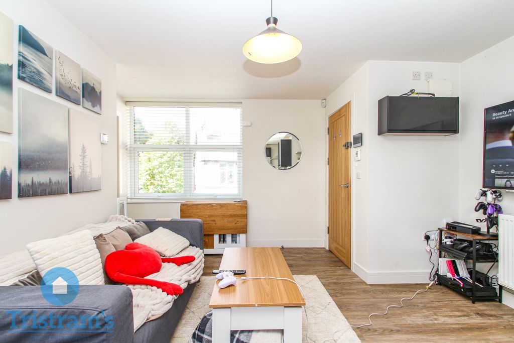 Property photo 2 of 12 Img_9850