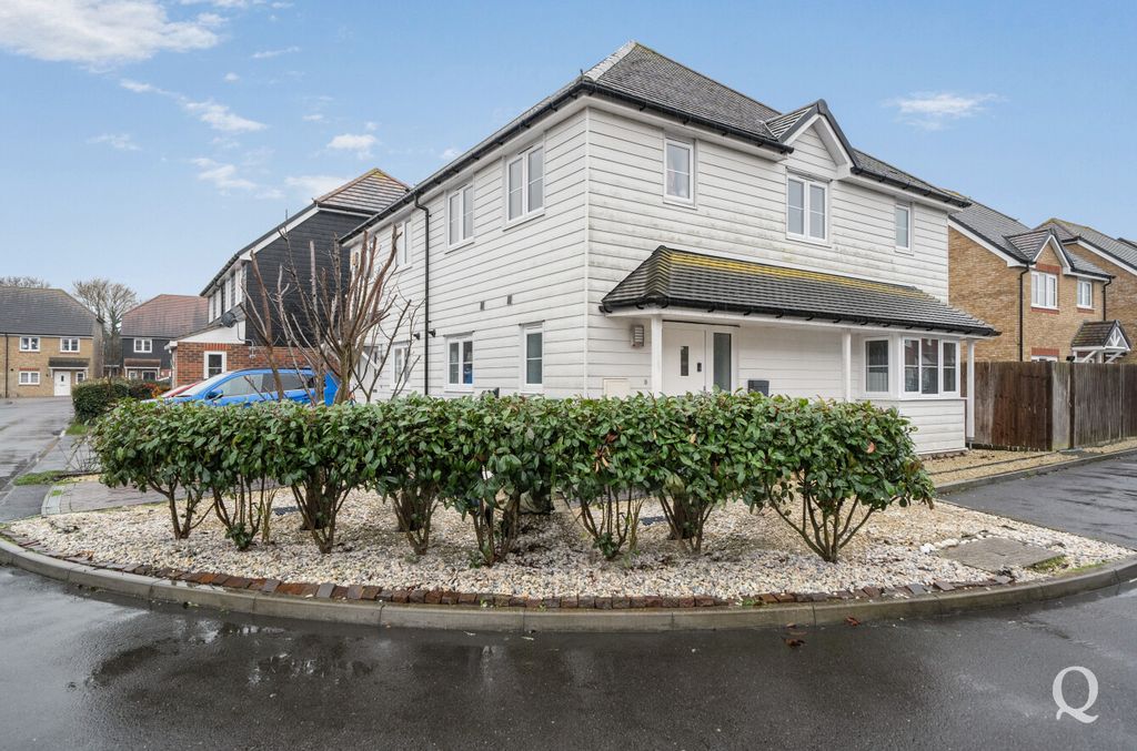 Property photo 1 of 19 197B7d36-8701-432...