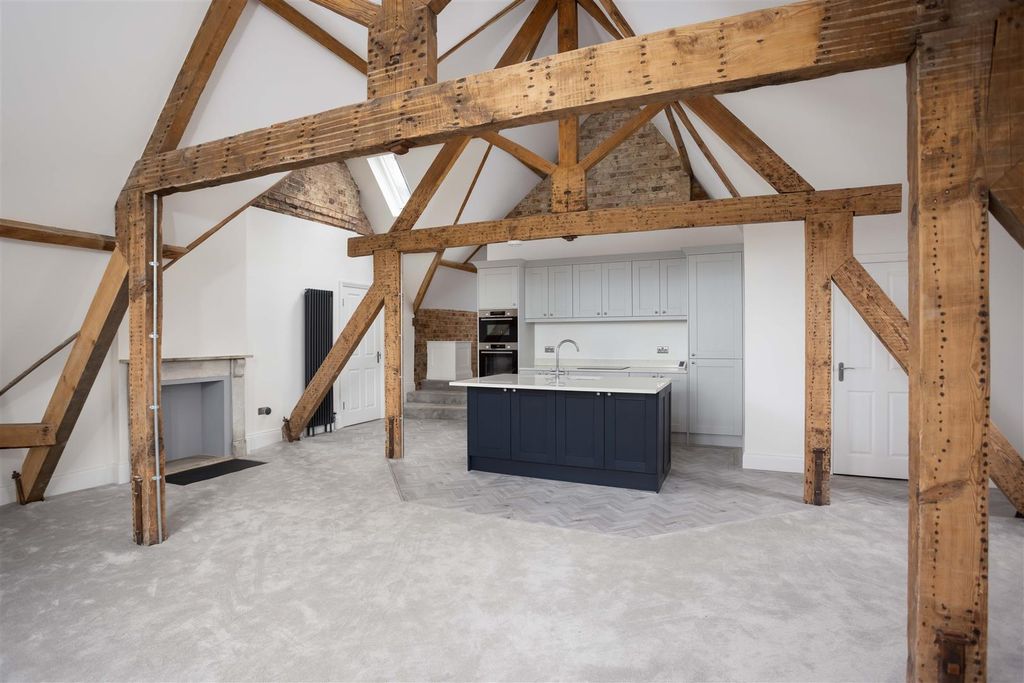 Property photo 2 of 8 00017.Jpg