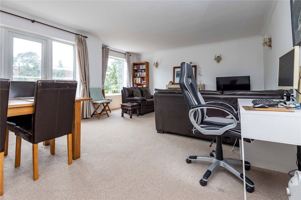 Property photo 2 of 16 Picture No. 01