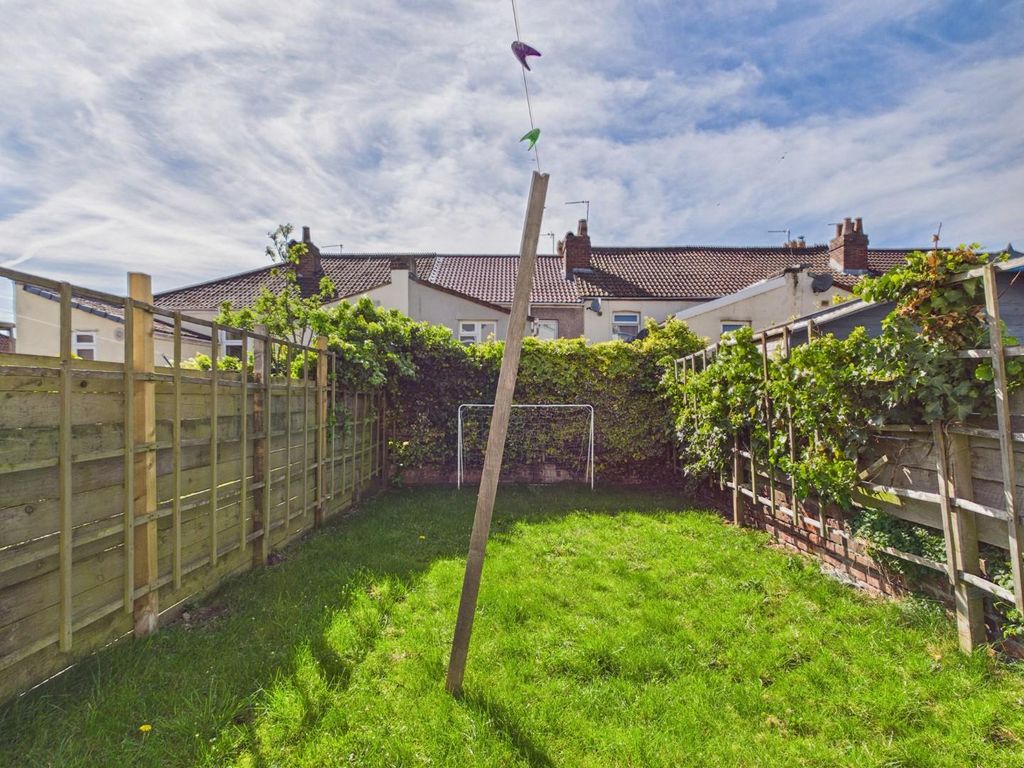 Property photo 3 of 24 Cam01576G0-Pr0356-Still020.Jpg