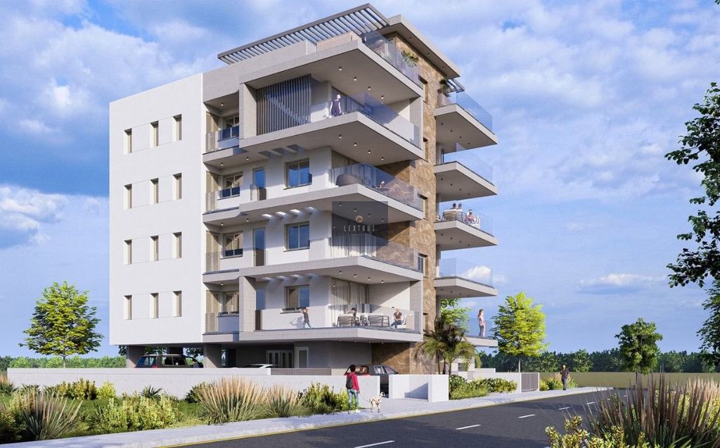 Property photo 1 of 2