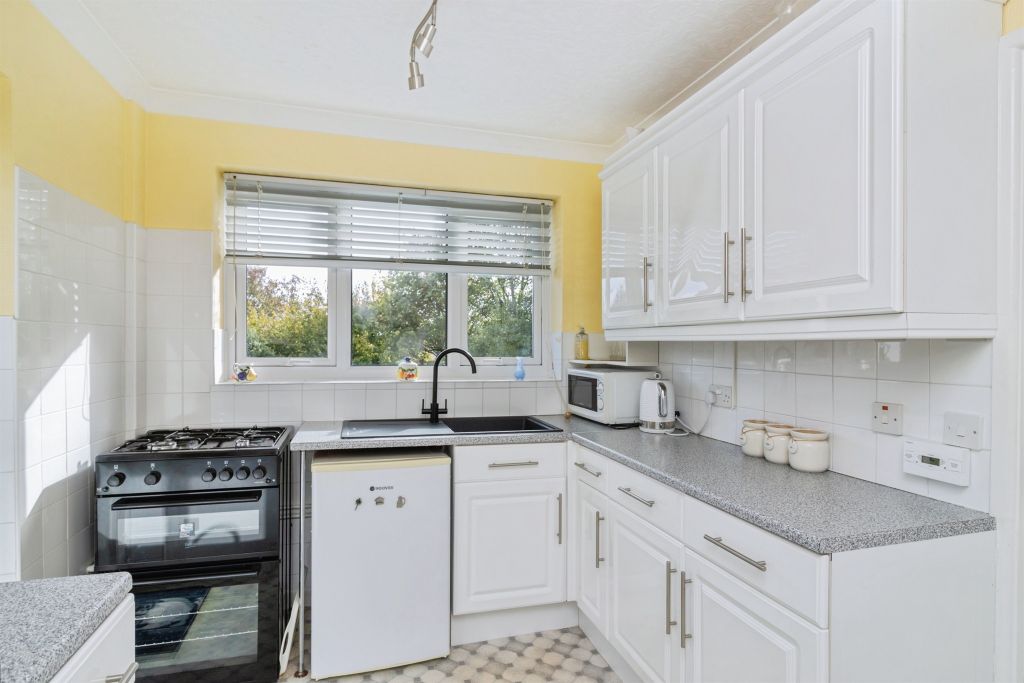 Property photo 3 of 17