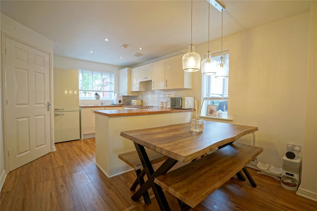 Property photo 3 of 15 Picture No. 08